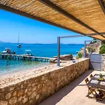Glyfa Beach Villas
